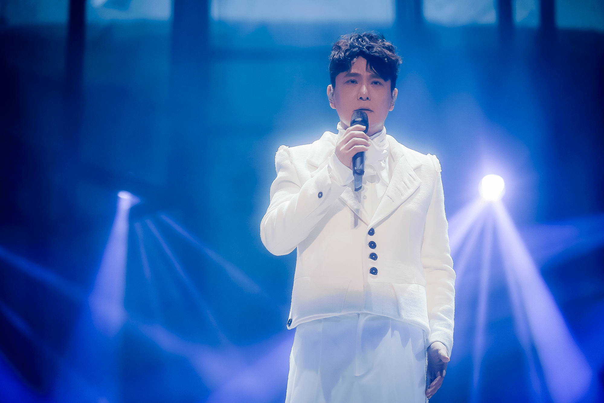  JackeyLove回归赛场，问鼎冠军首场状态亮眼，MAD观众沸腾！